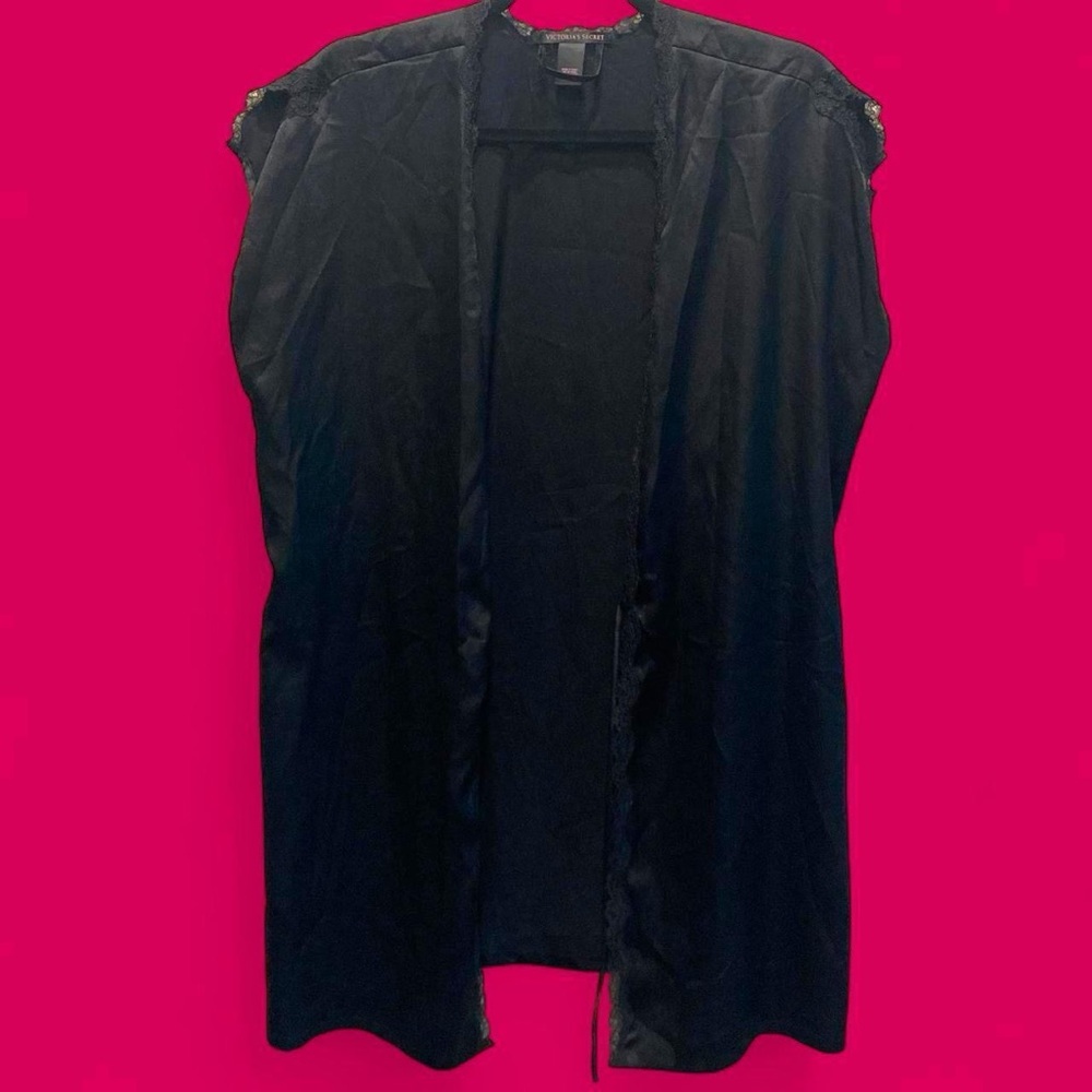 Lace 🖤 Robe | Victoria’s Secret | Small | Goth | Satin Like